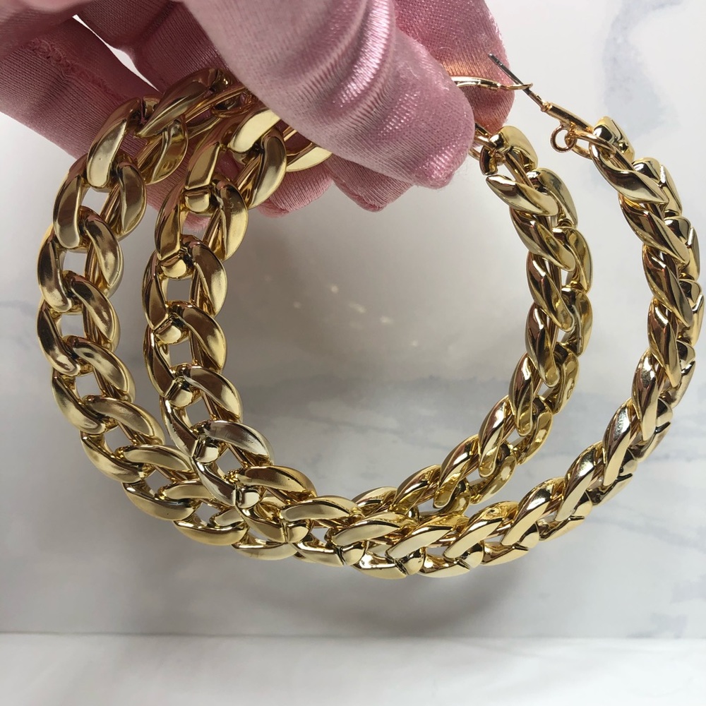 Cuban Hoops